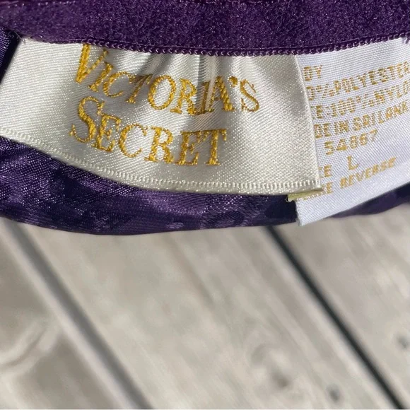 VICTORIA’S SECRET Vintage 80s Gold Label Purple Brocade Lace Pajama Set Lingerie - Picture 12 of 12